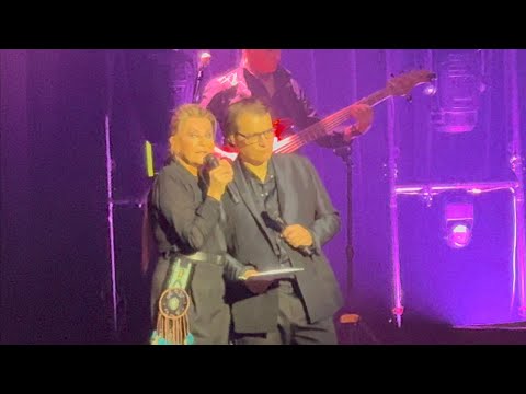 Sheila feat. Bénabar - Les amoureux (Live Tournée 8.0 at Dôme de Paris, 18/11/2025)