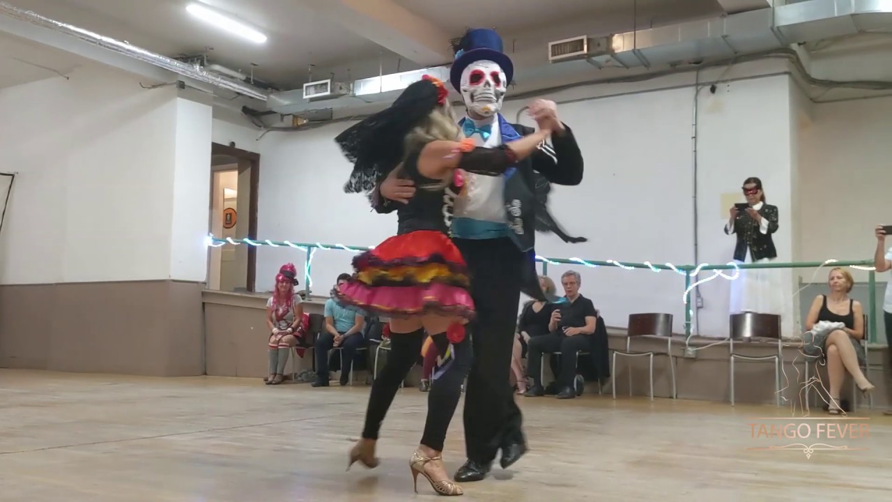 Fabian y Roxana Tango Performance Club Milonga Helloween Party 2019