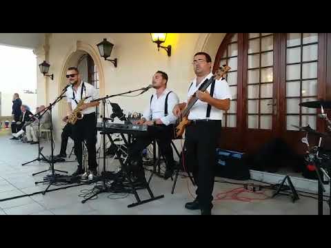 With or without you. Christian Arding & band