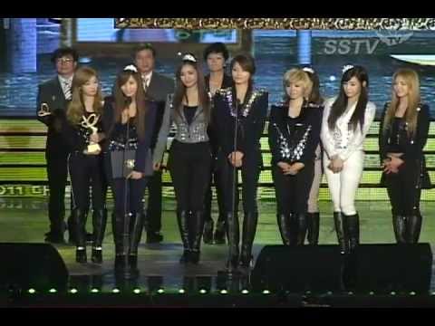 111121 SNSD＆Lee SooMan - News @ 2011 Korean Popular Culture & Awards