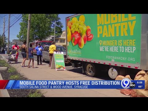Mobile food pantry hosts free distribution