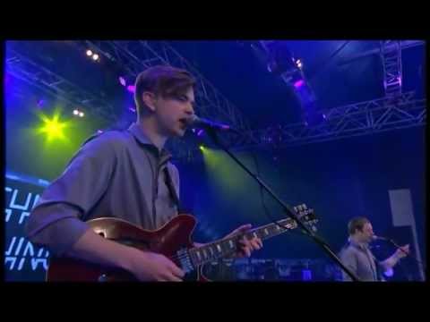 Everything Everything- MY KZ, UR BF (Live) Reading Festival 2011