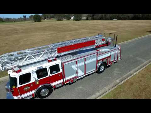 E-ONE  METRO 100 LADDER