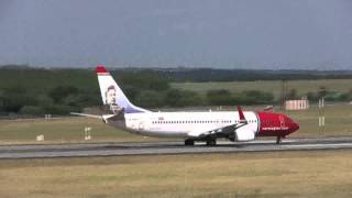 preview picture of video 'Norwegian Air Shuttle LN-NOH take off at Ferihegy'