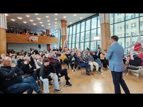 SZYMON HOŁOWNIA Otwarte spotkanie w Gdyni Spotkajmy się pod Jedną Flagą