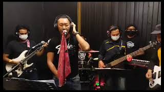 Download lagu wings - lena diulit intan (Angkatan Pemuzik Kelantan cover) mp3