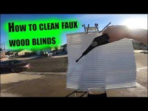 image-Can you use vinegar and water to clean blinds?