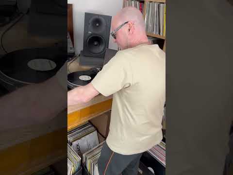 Digging in my #vinylcollection - 'The Shaker Song’ #daveseaman #Playtimetoons