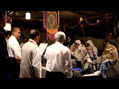 Hino UM, DOIS e TRÊS Hinário O Assessor Circolo Franciscano 23 08 2017