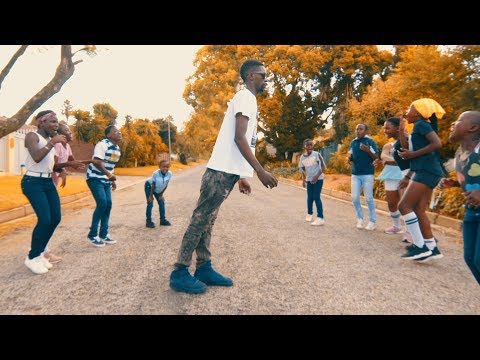 Gong Gong Amapiano Dance (with a Robot & SuperstarKids)