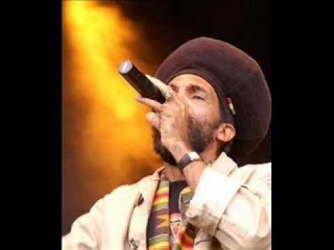Iqulah ft. Damian Marley & Stephen Marley - Who I am.wmv
