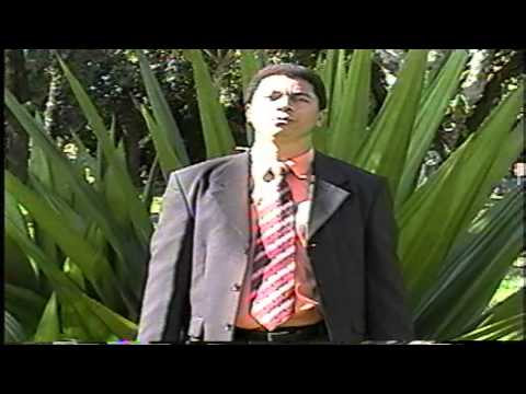 Parada firme em Jesus alto da colina