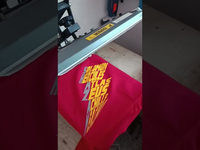 Vídeo relacionado con SHAZAM, camiseta divertida, diseño de cubierta inferior del FBI Camiseta