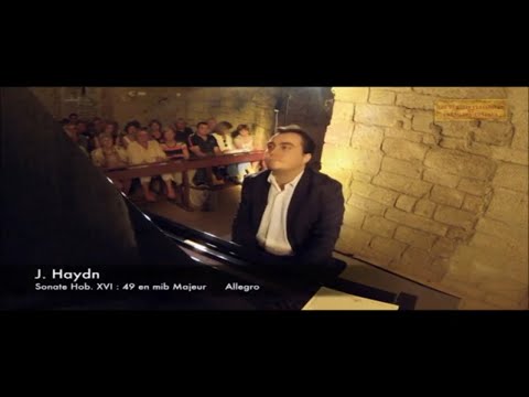 🎹 Haydn Piano sonata in E flat Major Hob. XVI 49 by Matthieu Stefanelli - classical music concert tv