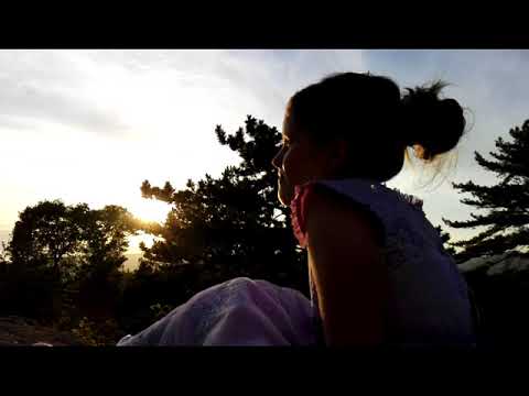 LAURA TINA – BLAGOSLOVLJENA ( official video 2019. )