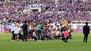 2026/05/30 エディオンピースウイング (広島－川崎F) 試合終了後のアルスランと茶島の現役引退セレモニーの様子