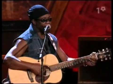 Toots Hibbert & Willie Nelson. "Still is still moving to me" Live.mp4