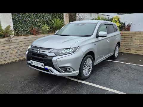 Mitsubishi Outlander 2.4 PHEV / INTENSE SAFETY PAC - Image 2