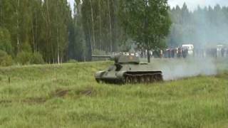 preview picture of video 'T-34 vs Pz Kpfw 5 Panther Т-34 против Т-5  Пантера'