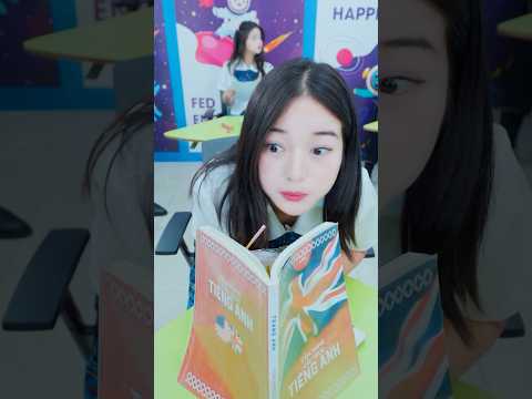 Snack Heist in the Classroom! 🤤 #linhchihihi #messyclassroom #schoolcrush #schooldrama