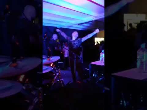 Whatever It Takes/Deur De Meur(live)