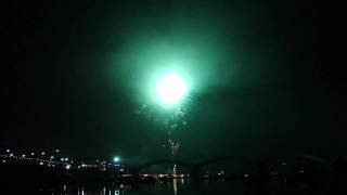 preview picture of video '第42回錦川水の祭典　花火大会／A fireworks display　in Iwakuni'