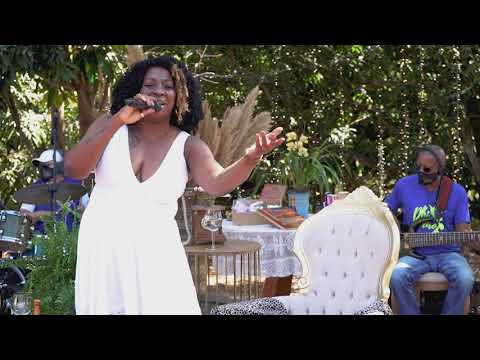 DHI RIBEIRO - NEGRA OURO - CASA DA DHI