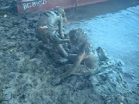 Borba u blatu.AVI