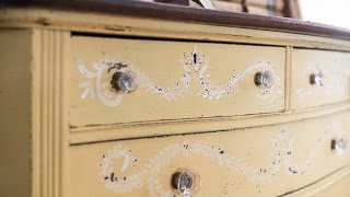 MMS Milk Paint   Getting the Chippy Look