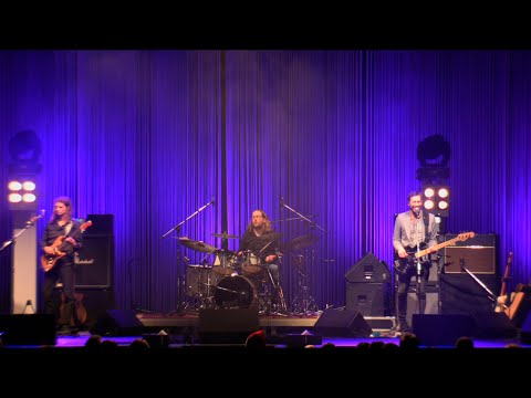 The Magical Mystery Band plays Pink Floyd - "Hey you"