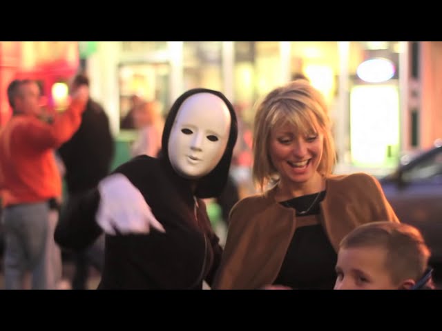 Video zu 'Azonto' ansehen