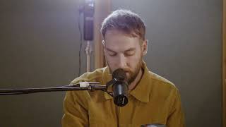 HONNE - NOW I&#39;M ALONE (Live from The Pool)