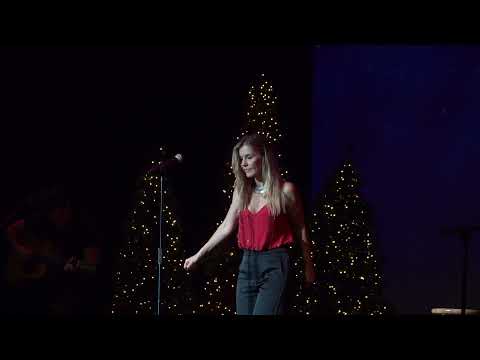 2021 12 12 Jennifer Paige - Rockin' Around The Christmas Tree