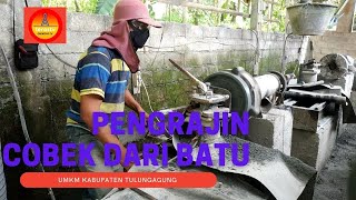 Download lagu UMKM Tulungagung - Pengrajin Cobek Dari Batu Di Desa Wajak Kidul mp3