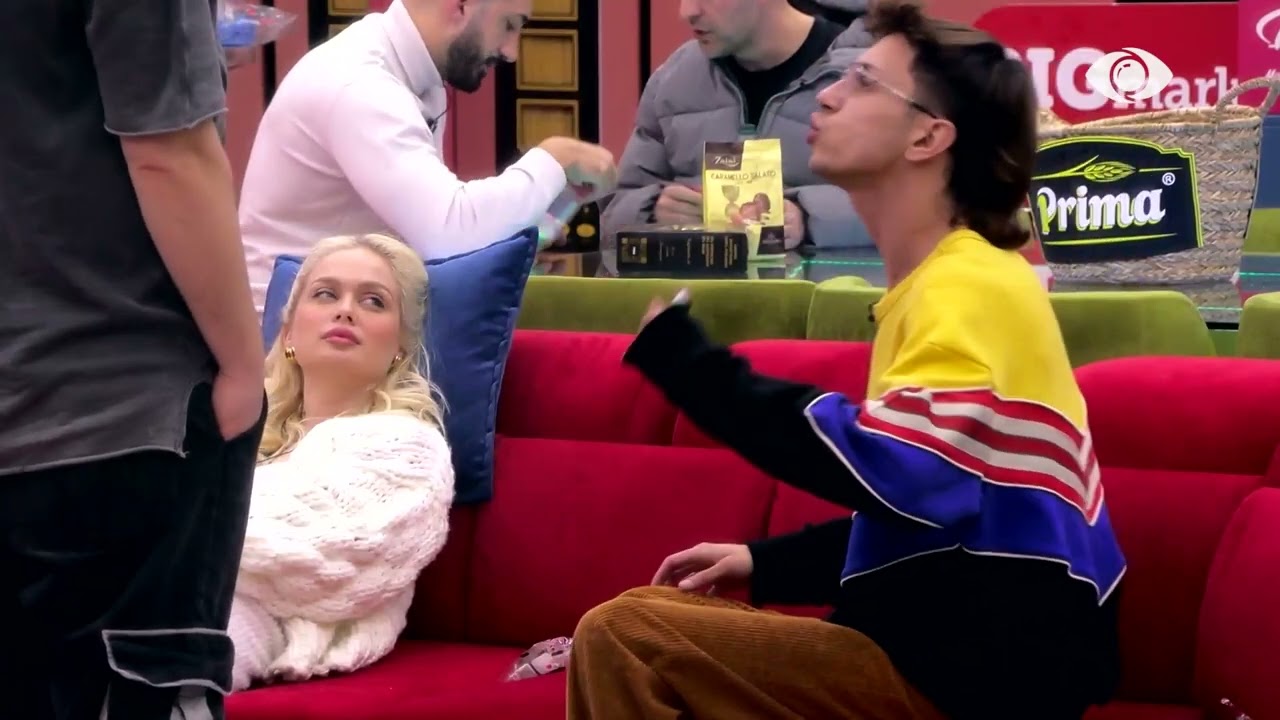 “Le të mos isha personazh, doja të kontribuoja me të shkruar”/Vserlo-Tirit: Valbona tha u aprovua…