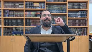 הרב חיים סרוסי - פרשת תצווה - מי נקרא חכם לב (הרב חיים סרוסי) - התמונה מוצגת ישירות מתוך אתר האינטרנט יוטיוב. זכויות היוצרים בתמונה שייכות ליוצרה. קישור קרדיט למקור התוכן נמצא בתוך דף הסרטון