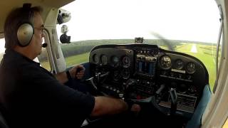 preview picture of video 'Flying N2600L, a C-172 on approach to Lancaster South Carolina'