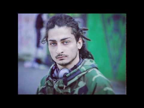 Mc Qourum - Gzamkvleli (Live)