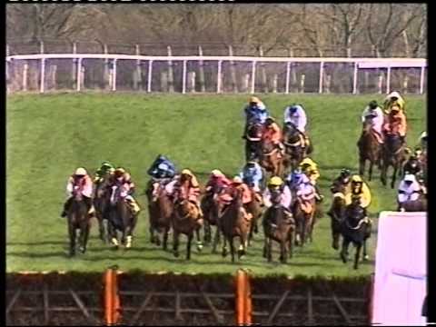 2002 JCB Triumph Hurdle