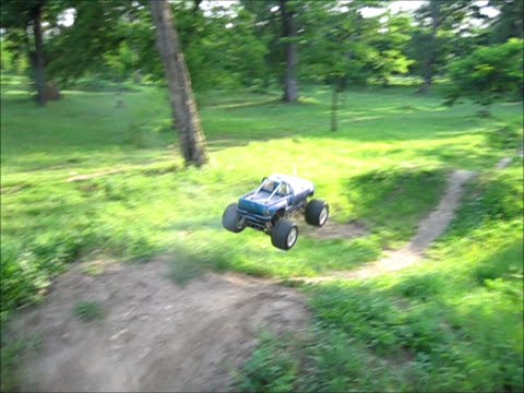 download lagu mp3 mp4 Fg Monster Truck 4x4, download lagu Fg Monster Truck 4x4 gratis, unduh video klip Fg Monster Truck 4x4