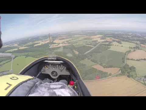 Gliding - Learning to fly - Flight 80 - White card flying test