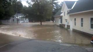 preview picture of video 'Wallingford, VT flooding. South end river street.mp4'