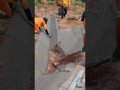 Obra em todo vapor Rio do Índio Em Indianópolis PR 30/10/2025 Equipe de Floraí PR DER