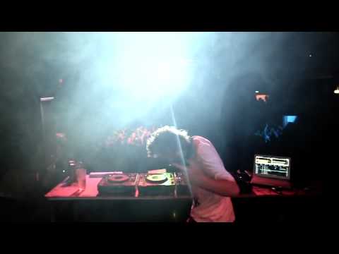 Rusko ft Amber Coffman - Hold On (HD)