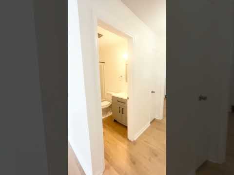 2 Bedroom Duplex Close to Downtown Durham property video