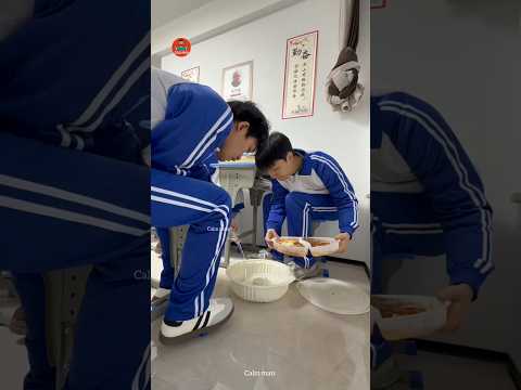 क्लास में खाना बना लिया और फिर... #funnydrama #funnyclassroom #schooldrama #funnyfriends