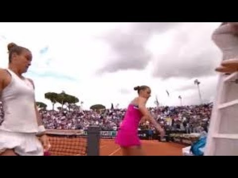 Karolina Pliskova bashes umpire's chair with racket after loss | 16/05/2018