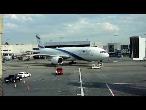 El Al security : Don't point at the aircraft!