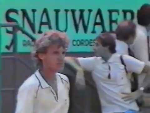 Clerc vs Wilander (French Open 1982) semifinal... 4th set