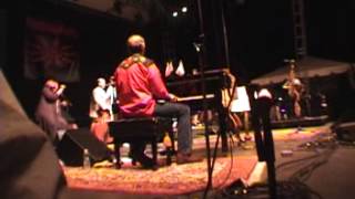 Hugh Laurie sings and plays Swanee River at 2012 Rhythm &amp; Roots Festival